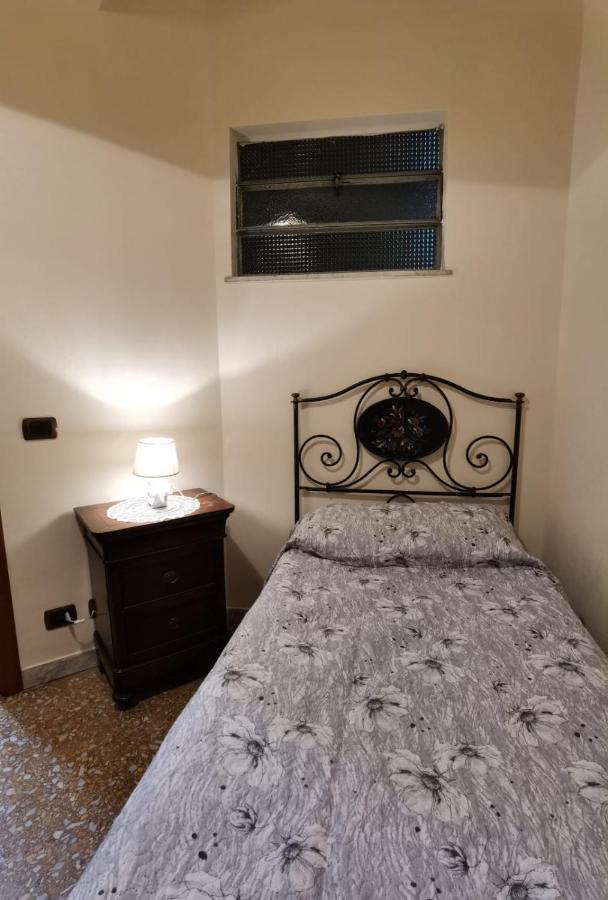 Appartamento Per Turisti E Famiglie Roma Екстериор снимка